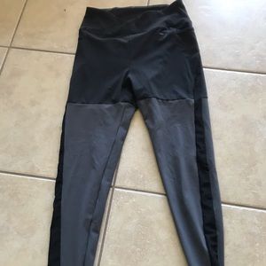 GymsharkXNikkiblackketter black workout pants.